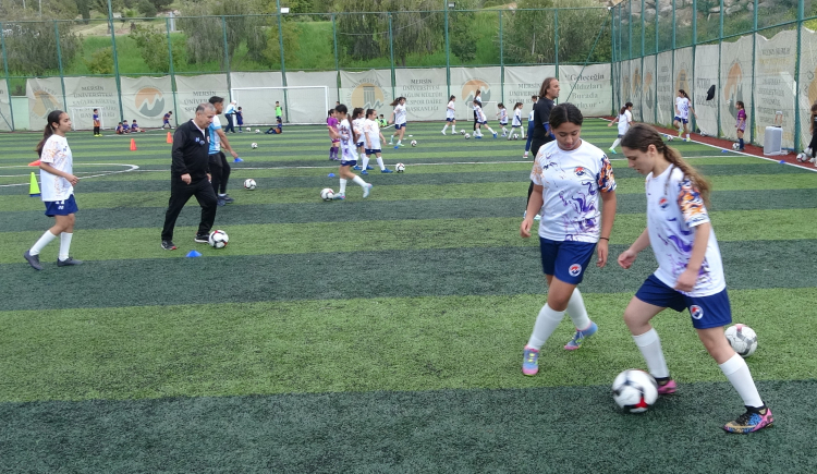 Mersin Üniversitesi'nden dijital bağımlılığa karşı spor freni 2