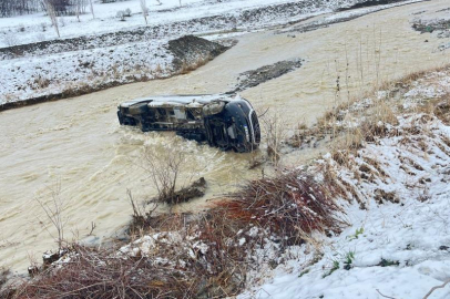 Muş'ta minibüs dereye uçtu: 8 yaralı