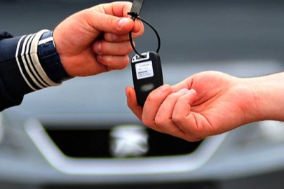 ÖTV'siz araç alımında yeni dönem: 5 yıl ve 10 yıl şartı nedir, kimler faydalanabilir? Kimler ÖTV ödemeden araç alabilir?