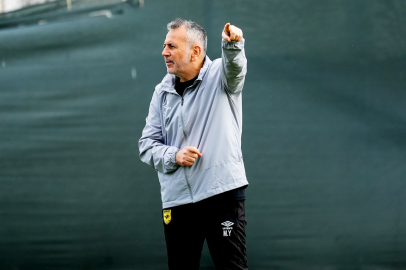 Adana 01 FK'da hedef play-off galibiyetleriyle 1. Lig