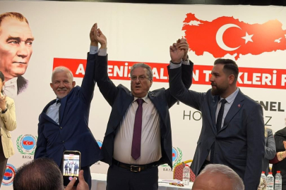  Akdeniz Balkan Türkleri Federasyonu’nda yeni dönem: Mehmet Alper başkanlığa seçildi