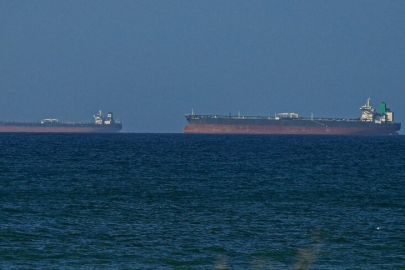 Hürmüz Boğazı'ndaki aksaklıkların petrol fiyatlarını zirveye taşıyabileceği endişesi