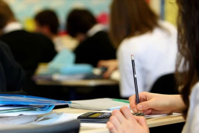 Yarın Okullar Tatil Mi? 15 Nisan 2026 İçin MEB ve Valilikten Son Dakika Açıklaması