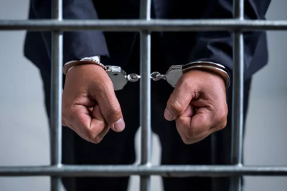 İstanbul'da bombalı saldırı tehdidi savuran lise öğrencisi tutuklandı