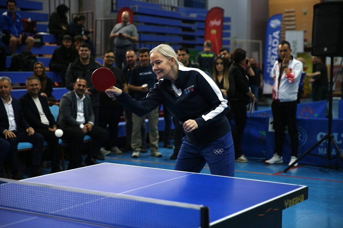 Adana'da "13. Uluslararası Veteran Masa Tenisi Turnuvası" başladı