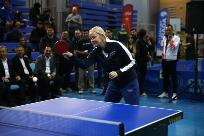 Adana'da "13. Uluslararası Veteran Masa Tenisi Turnuvası" başladı