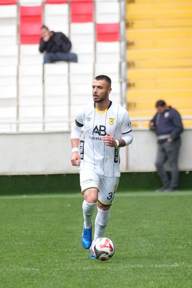 Adana 01 FK'nın 7 maçlık serisini 24Erzincanspor bitirdi 3-0 2
