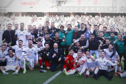 Altay son nefeste ligde kaldı: Afyonspor amatöre düştü