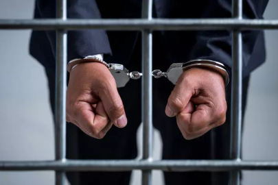 Ankara merkezli operasyonda kendilerini polis ve savcı olarak tanıtan 11 kişi tutuklandı