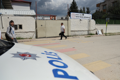 Adana'da ortaokul çevresinde silah sesi paniği: Öğrenciler korkuyla dışarı çıktı