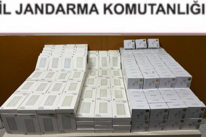 Kocaeli'de kaçakçılık operasyonu: 4 milyon 400 bin liralık elektronik eşya ele geçirildi