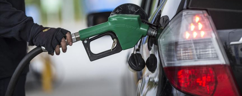 Mazot fiyatları 20 Nisan 2026: Motorin ne kadar oldu, benzine zam var mı?