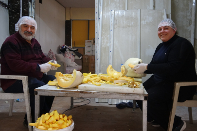 Tescilli kabak tatlısı depremzede ailenin ellerinde hayat buluyor