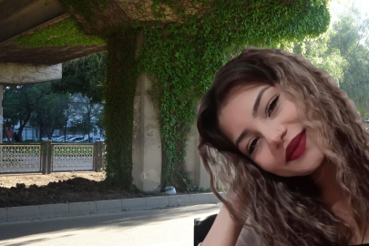 Adana'da feci kazada hayatını kaybeden kız, gelinlik ve duvakla uğurlandı