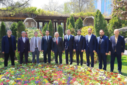 Kayseri'de üretim vizyonu için güç birliği: Yeniden seçilen OSB Başkanı Yalçın makamda ağırlandı