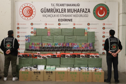 Edirne Kapıkule Gümrük Kapısı'nda milyonlarca liralık kaçak eşya ele geçirildi