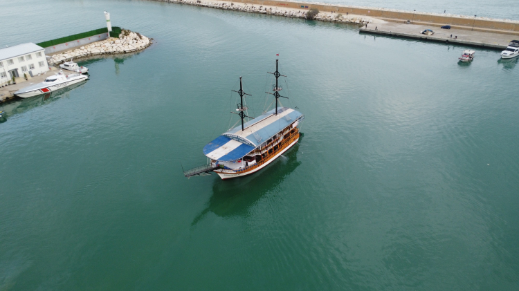 Mersin kıyılarında yeni sezon hazırlığı Mavi suların devleri karaya çekildi 3