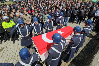 Acı veda: Hastanede yaşamını yitiren Uzman Onbaşı Kenan Çakır için memleketinde askeri tören