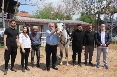 Adana’da Anadolu Yarış Atı Yetiştiricileri ve Sahipleri Derneği tanıtıldı