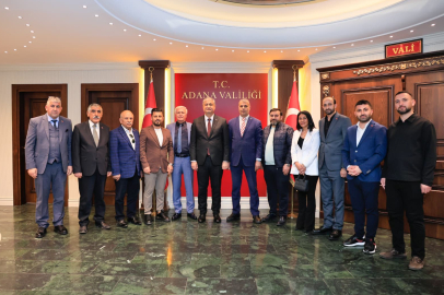 Adana’daki Mardinliler Dayanışma ve Sosyal Yardımlaşma Derneği’nden Adana Valisi Mustafa Yavuz'a ziyaret