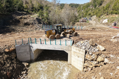 Büyükşehir'den 8 milyonluk ulaşım yatırımı: 3 ana cadde yenileniyor, Andırın köprüsü tamamlandı