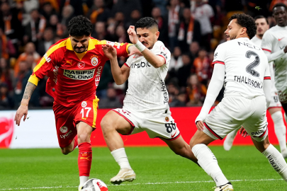 Ziraat Türkiye Kupası: Galatasaray: 0 - Gençlerbirliği: 0 (İlk yarı)