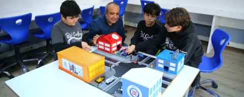 Adana’da 12 yaşındaki Yağız’dan büyük başarı! Yapay zekayla engelli otopark sorununa çözüm