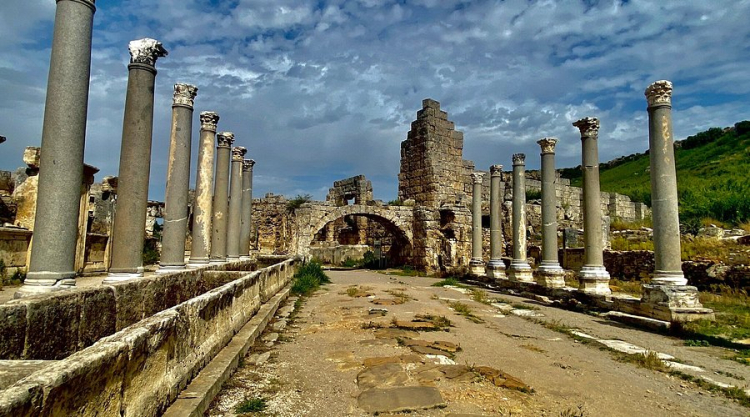 Perge Antik Kenti