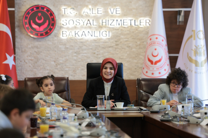 Bakan Göktaş 23 Nisan’da şehit ve gazi çocuklarını ağırladı