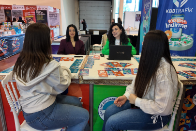 Başkan Büyükkılıç’ın "Okuyan Şehir" vizyonu: Kitap Fuarı'nda hem kültür hem iletişim bir arada