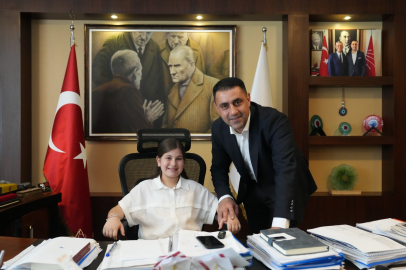 Başkan Emrah Kozay makamını çocuklara emanet etti: Çukurova için hayallerini anlattılar