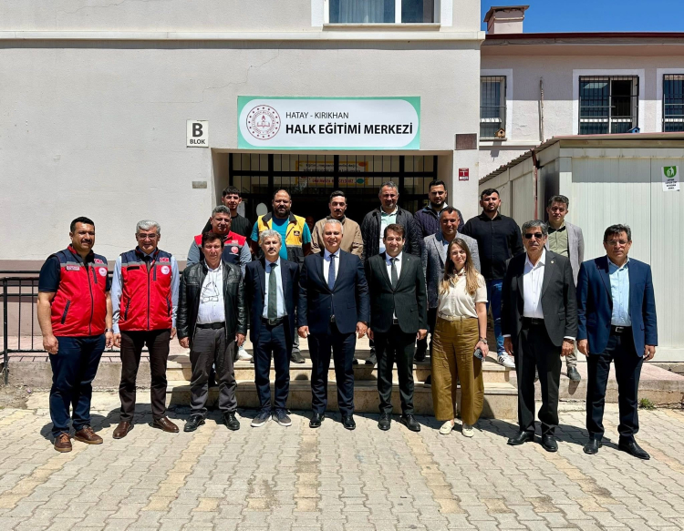 Kırıkhan'da hasat öncesi operatör seferberliği Biçerdöver koltuğuna sertifikalı isimler geçecek 2