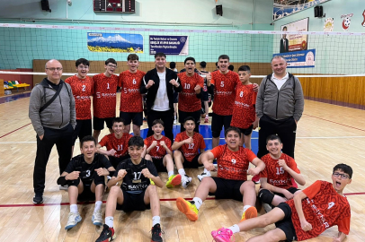 Kayseri Elit Voleybol durdurulamıyor: Aksaray'da namağlup Türkiye finallerine!
