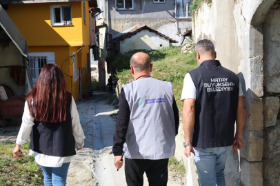 Hatay’da sosyal dayanışma: İhtiyaç sahiplerine kıyafet kartı ve hijyen desteği