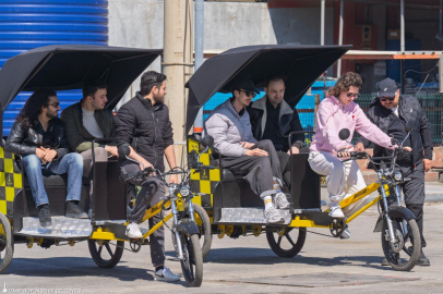 İzmir'de Bisicab dönemi başlıyor: Üniversiteliler çevreci ulaşımın dümenine geçiyor