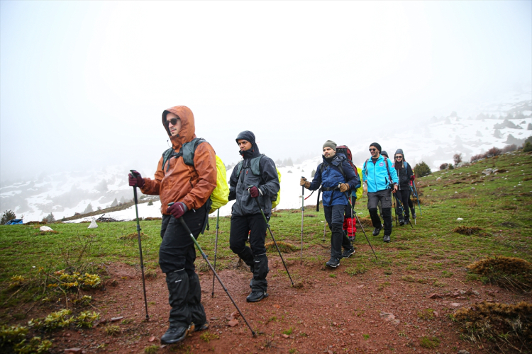 KARLI PARKURLARDA ZORLU MÜCADELE