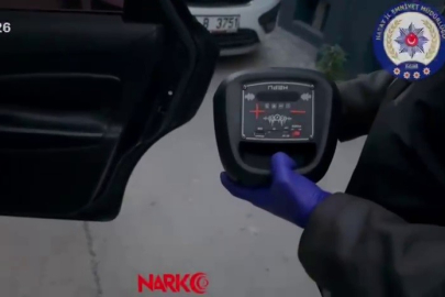 Hatay’da şaşırtan operasyon: Müzik kutusundan milyonlarca TL'lik uyuşturucu çıktı