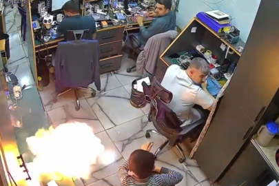 Şarj halindeki telefon alev alev yandı