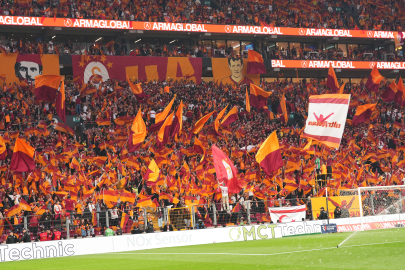 Trendyol Süper Lig: Galatasaray: 1 - Fenerbahçe: 0 (İlk yarı)