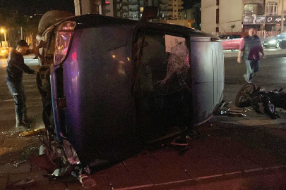 Mersin Erdemli’de kırmızı ışık dehşeti: Hafif ticari araç devrildi, 3 yaralı