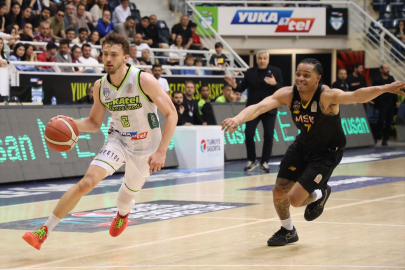 Mersin Spor'a Denizli engeli: Yukatel Merkezefendi galibiyete uzandı