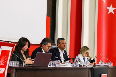 Özgür Özel liderliğindeki CHP'nin yeni yol haritası şekillendi