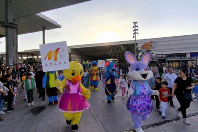 Çocuklar 23 Nisan coşkusunu M1 Adana’da yaşadı