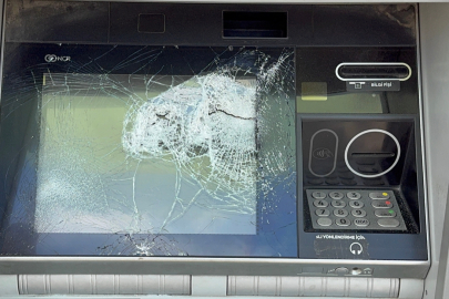 Adana’da Atm’lere zarar veren zanlı tutuklandı