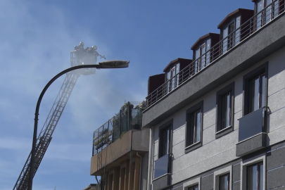 Üsküdar’da korkutan çatı yangını