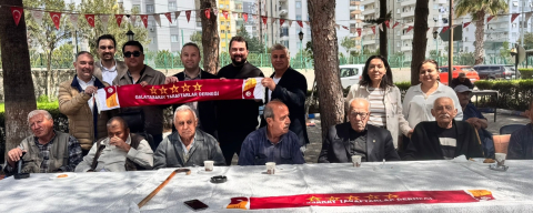 Adana’da Galatasaray taraftarları huzurevi sakinleriyle buluştu