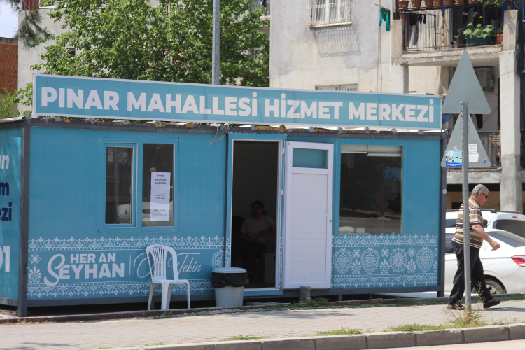 Adana Seyhan'da belediye ve muhtarlık arasında konteyner krizi Paralel yapı kuruluyor 3