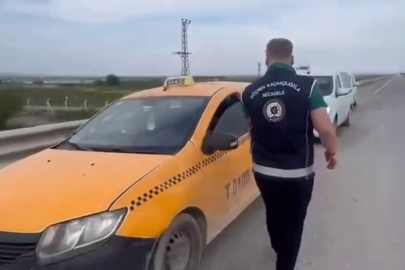 Hatay'da ticari taksiyle göçmen kaçıran 2 sürücüye 334 bin 500 TL ceza