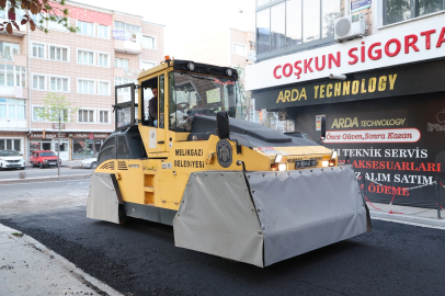 Hunat Mahallesi sakinlerine müjde! Orhangazi Caddesi’nde asfalt serimi tamamlandı
