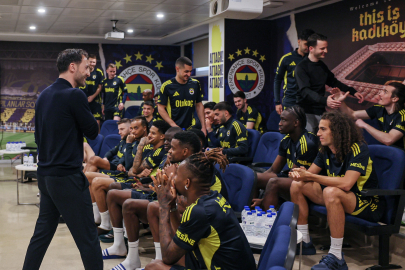 Fenerbahçe resmen duyurdu! Domenico Tedesco tesislerde oyuncularla vedalaştı